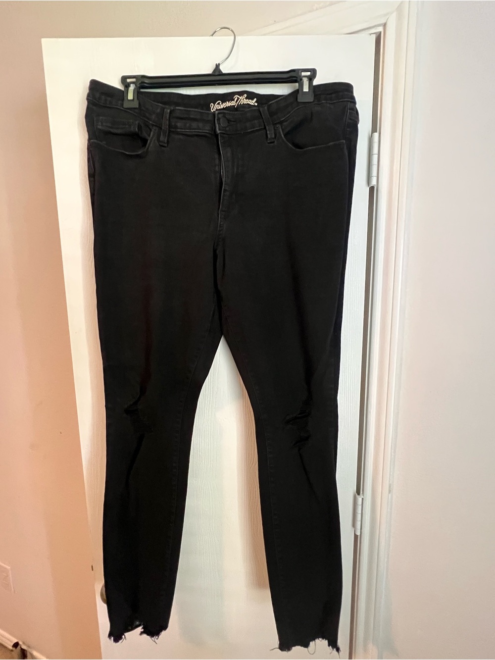 Universal Thread Black Boot Cut Jeans with Frayed Hem